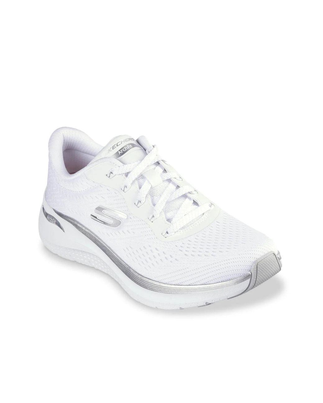 Women's White Arch Fit 2.0 Glow The Distance Sneaker