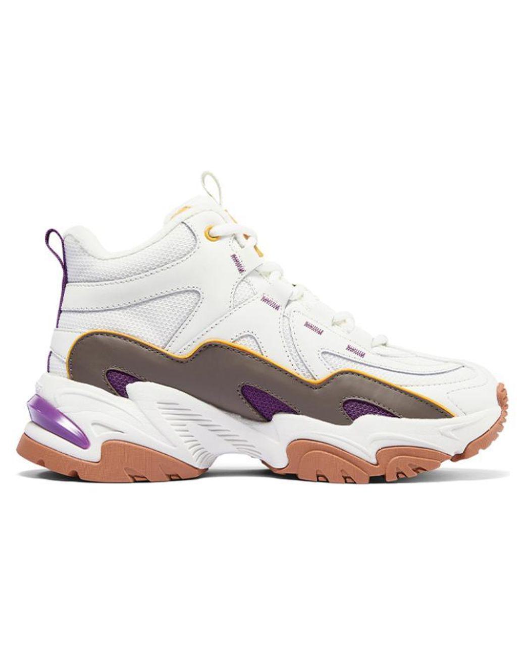 Women's White (Wmns) Stamina Shoes