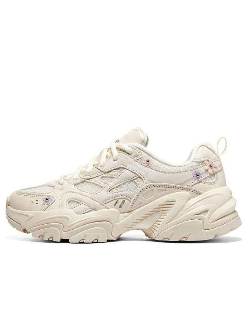 Women's White (Wmns) Stamina V2