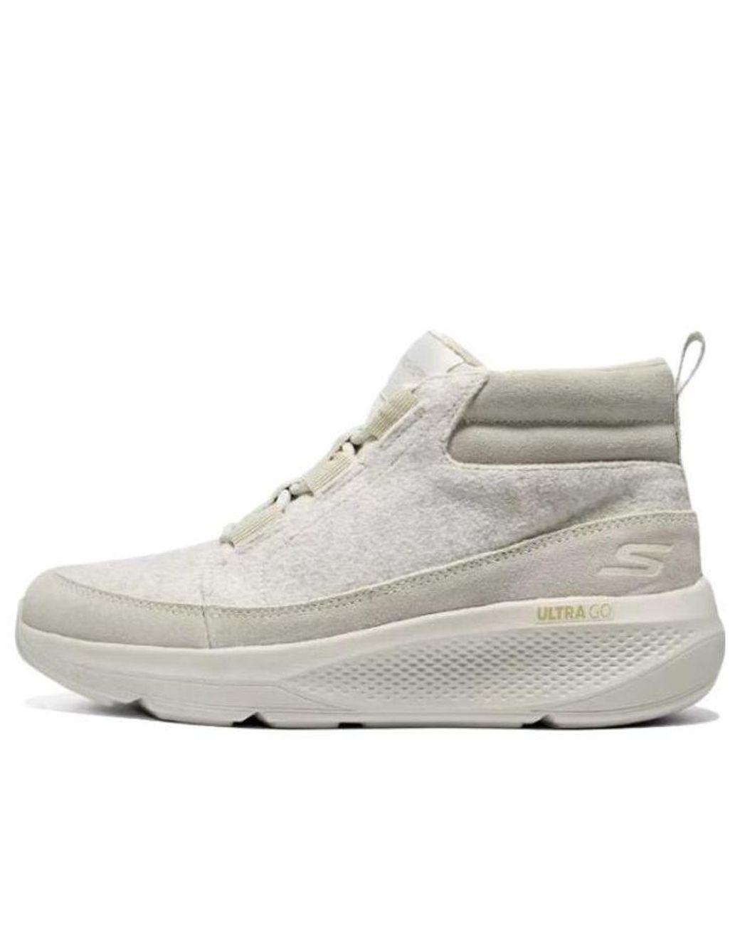 Women's White (Wmns) Bobs Sparrow 2.0 Shoes