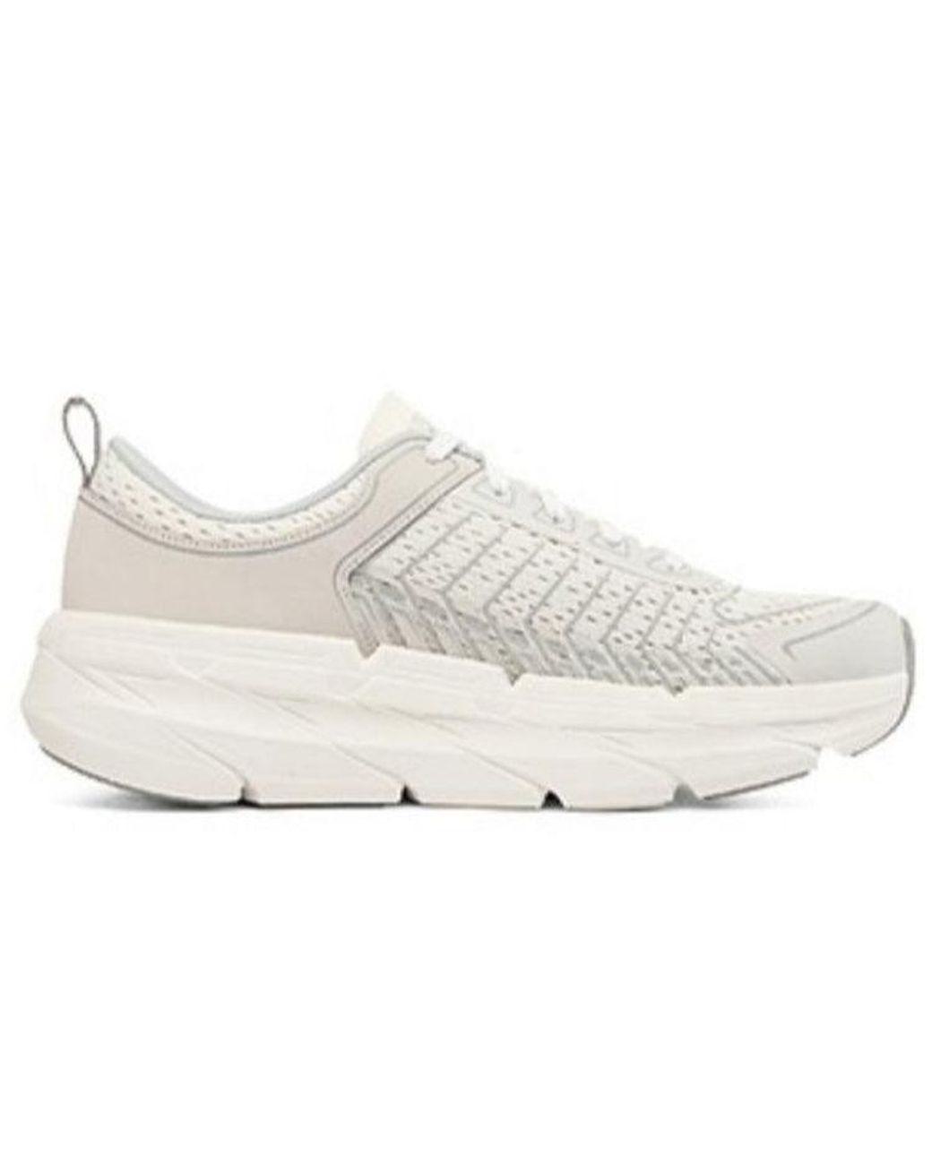 Women's White (Wmns) Max Cushioning Premier Low-Top Running Shoes