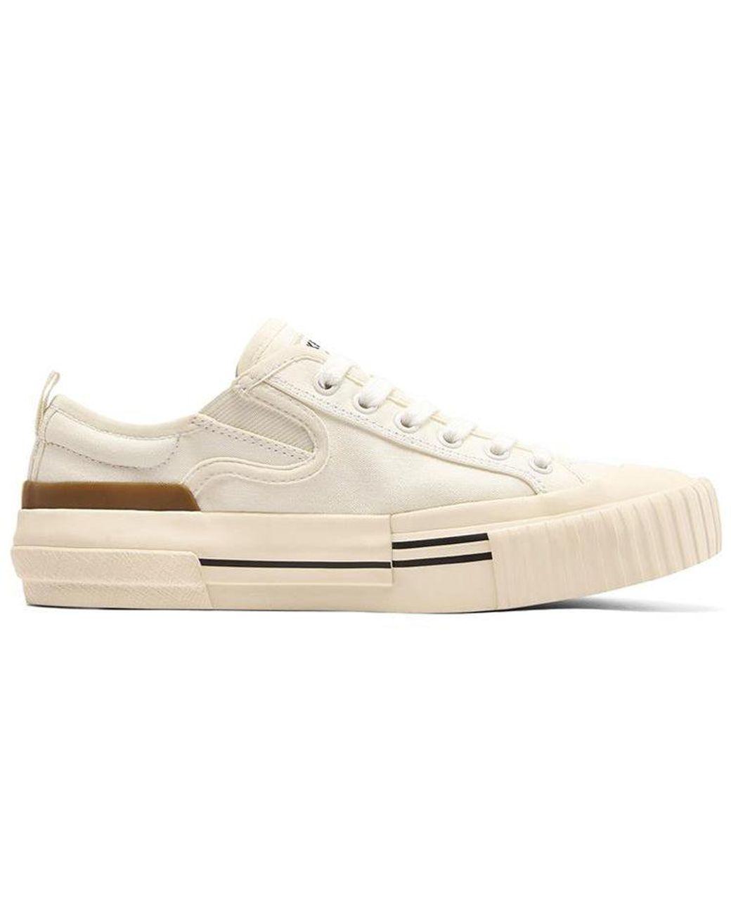 Women's White (Wmns) New Moo