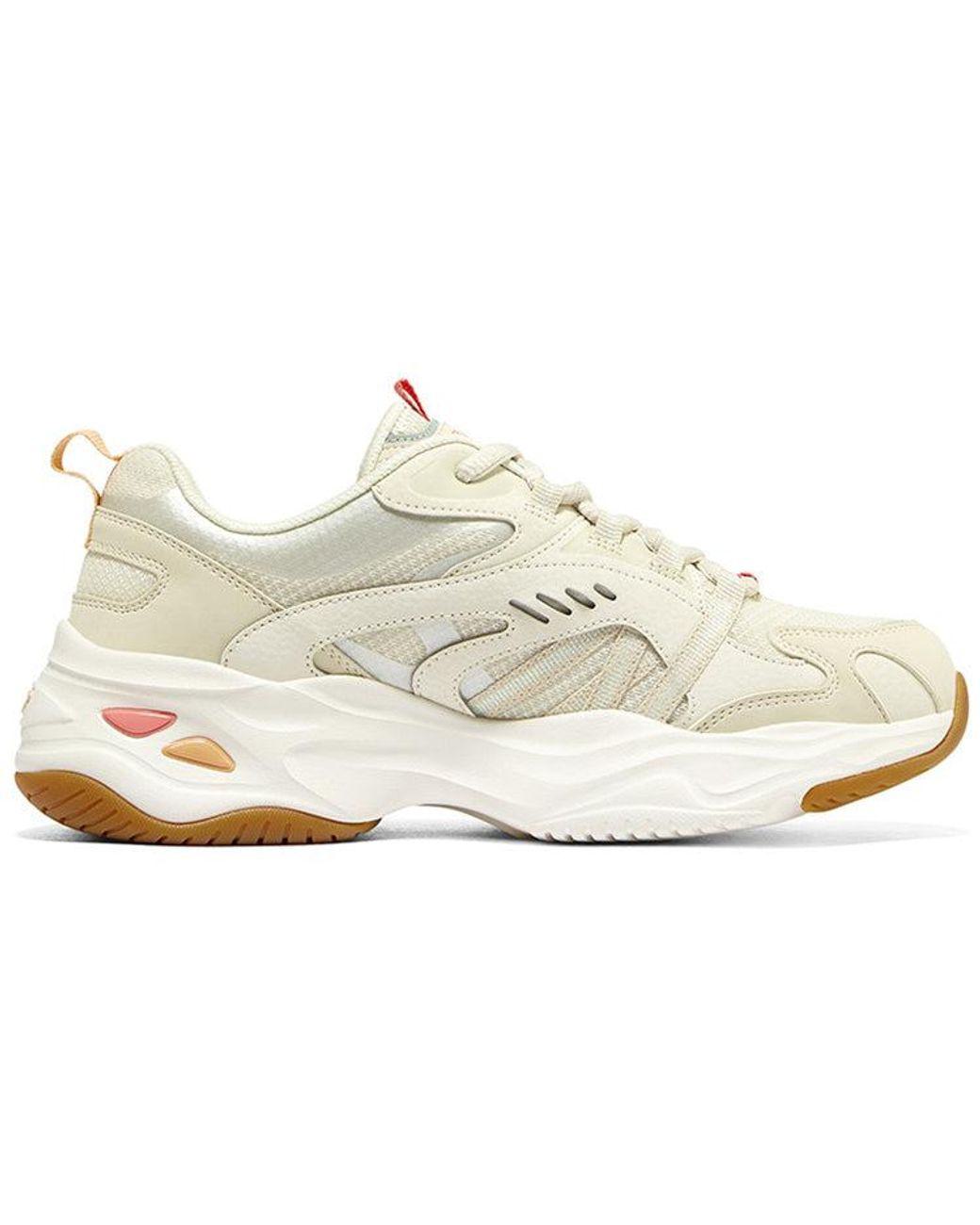 Women's White (Wmns) Stamina V3 Tan'