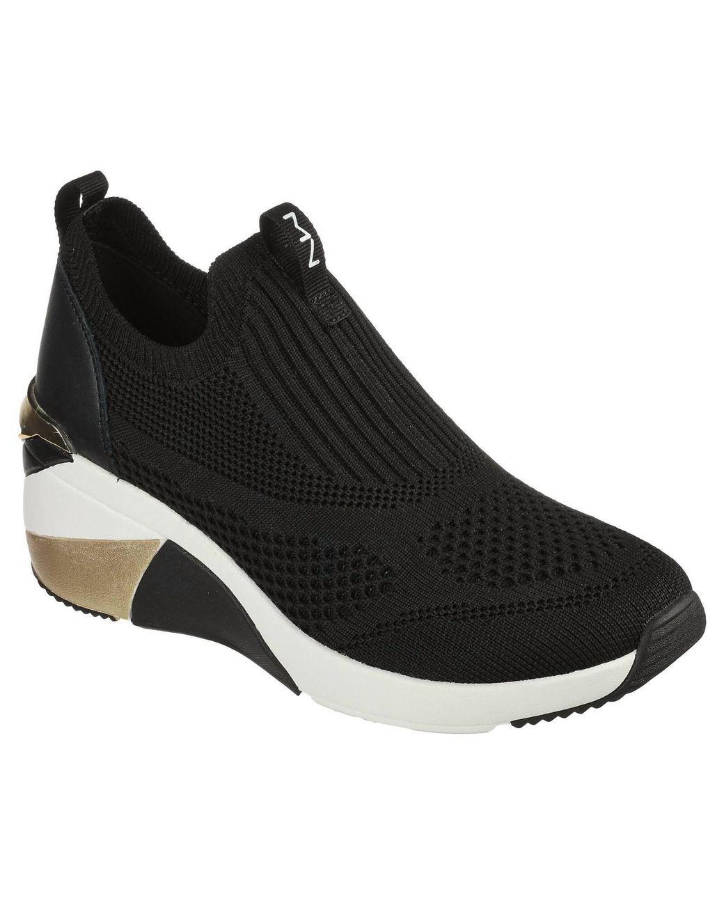 Women's The Wedge Sneaker In Black