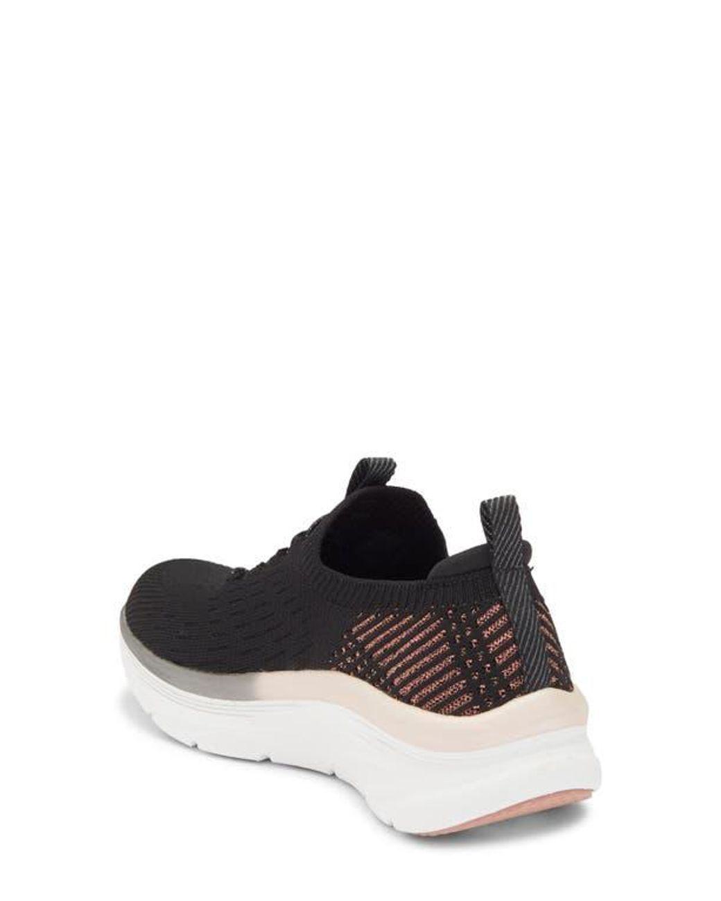 Women's Black Relaxed Fit D'Lux Walker Sneaker
