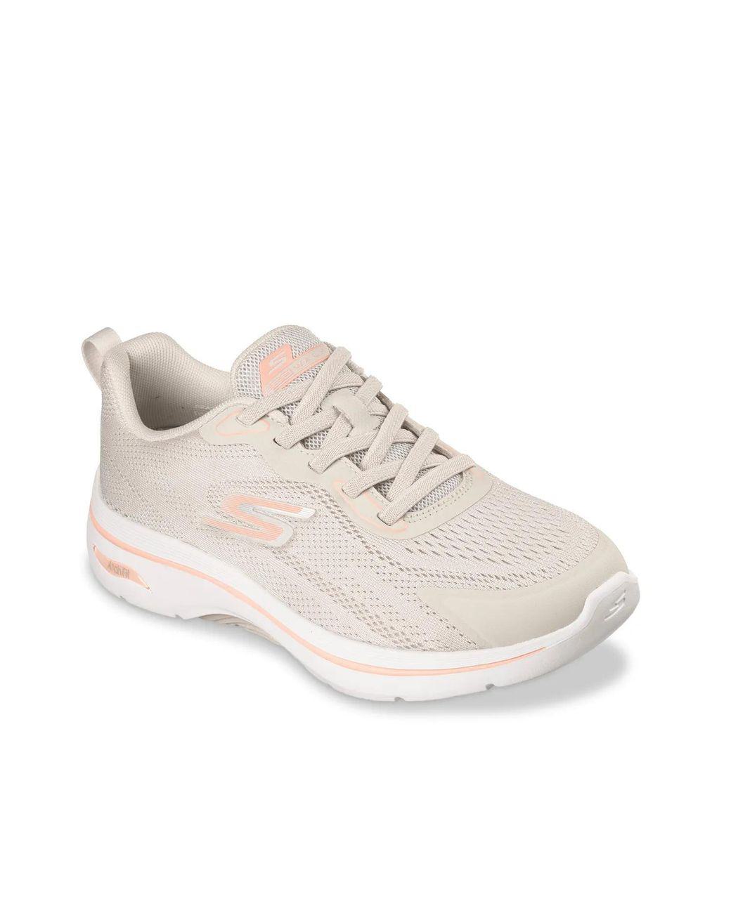 Women's Black Go Walk Arch Fit 2.0 Cassy Sneaker