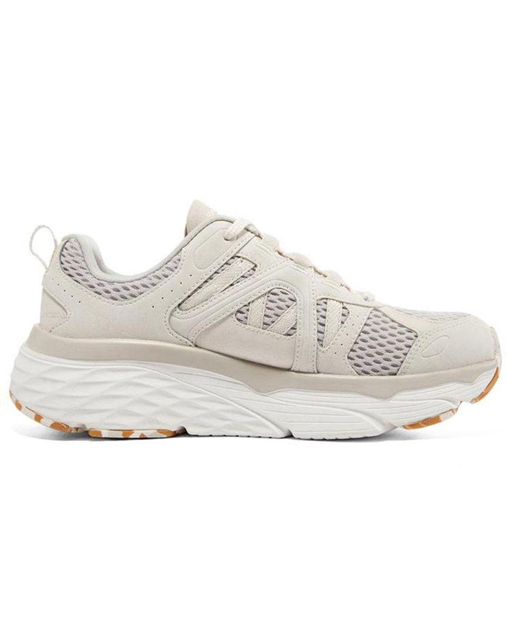 Women's White (Wmns) Max Cushioning Elite