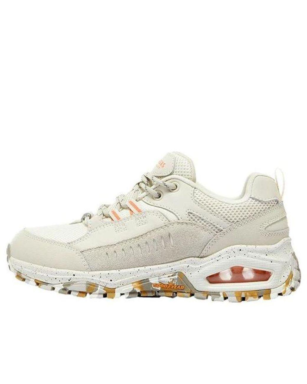 Women's White (Wmns) Uno Trail Fashion Shoes