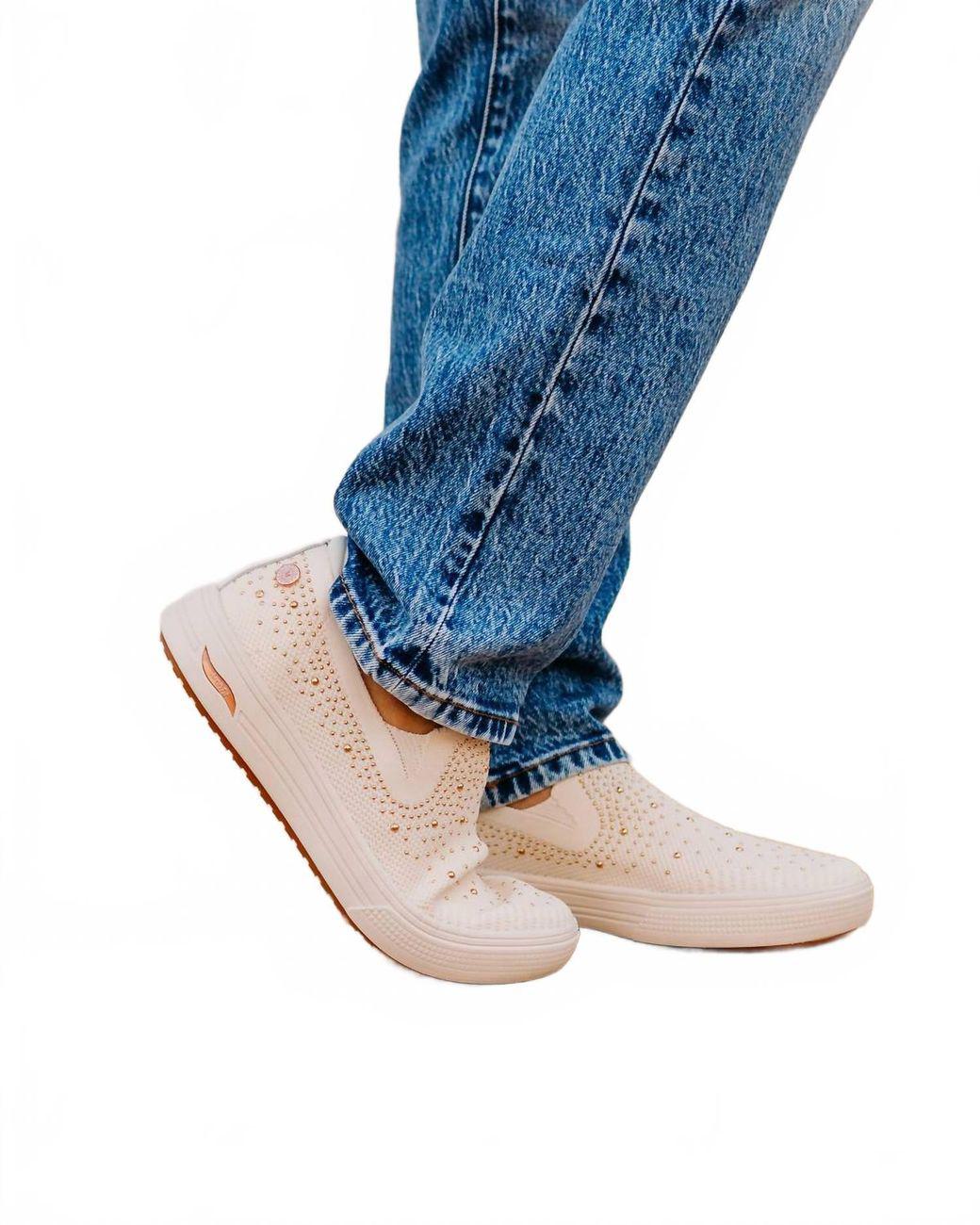 Women's Blue Arch Fit Arcade Sneakers
